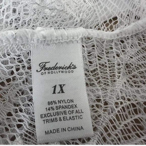 Frederick's of Hollywood Caroline White Lace Thong Panty 1X NWT - Picture 4 of 4